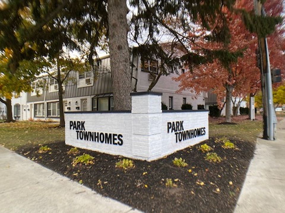 Park Townhomes of Highland Park Apartment Rentals Highland Park, IL