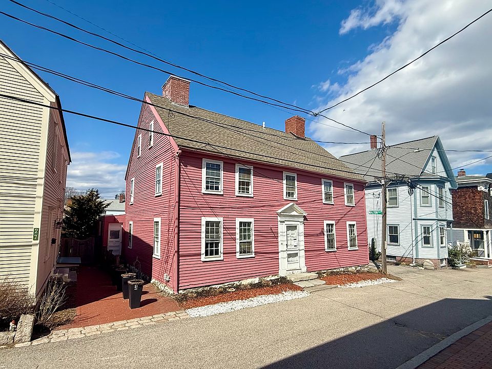 Welcome to historic 33 Gardner Street in Portsmouth's highly desired South End.