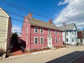 33 Gardner St, Portsmouth, NH