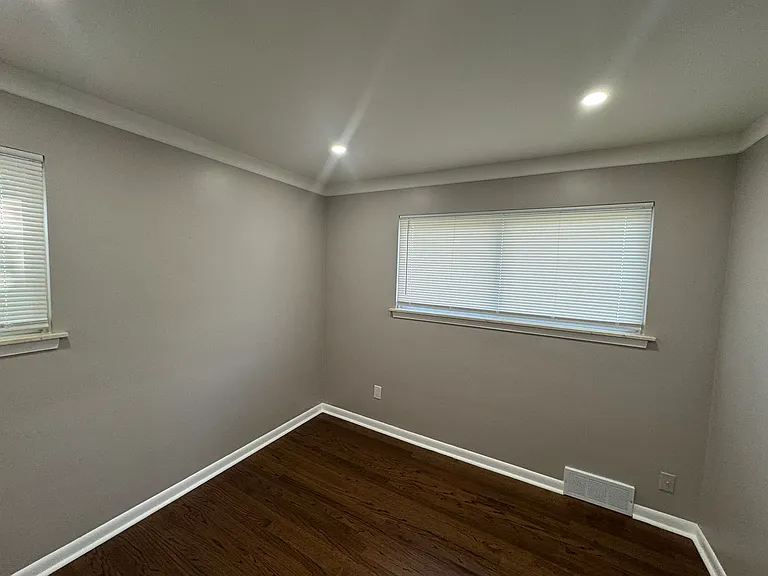 31417 Marquette St — Photo 12
