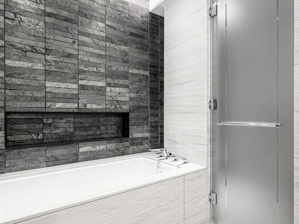 70 Charlton Street image 15 of 17