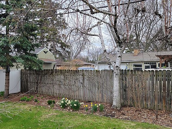 3rd image of 203 S Rosedale Ave
