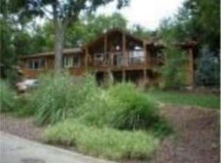 502 Pawnee St E, Lenexa, KS 66217