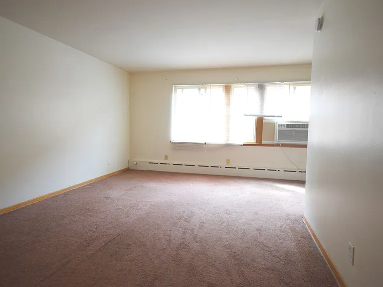 2709 Park Ave S — Photo 3