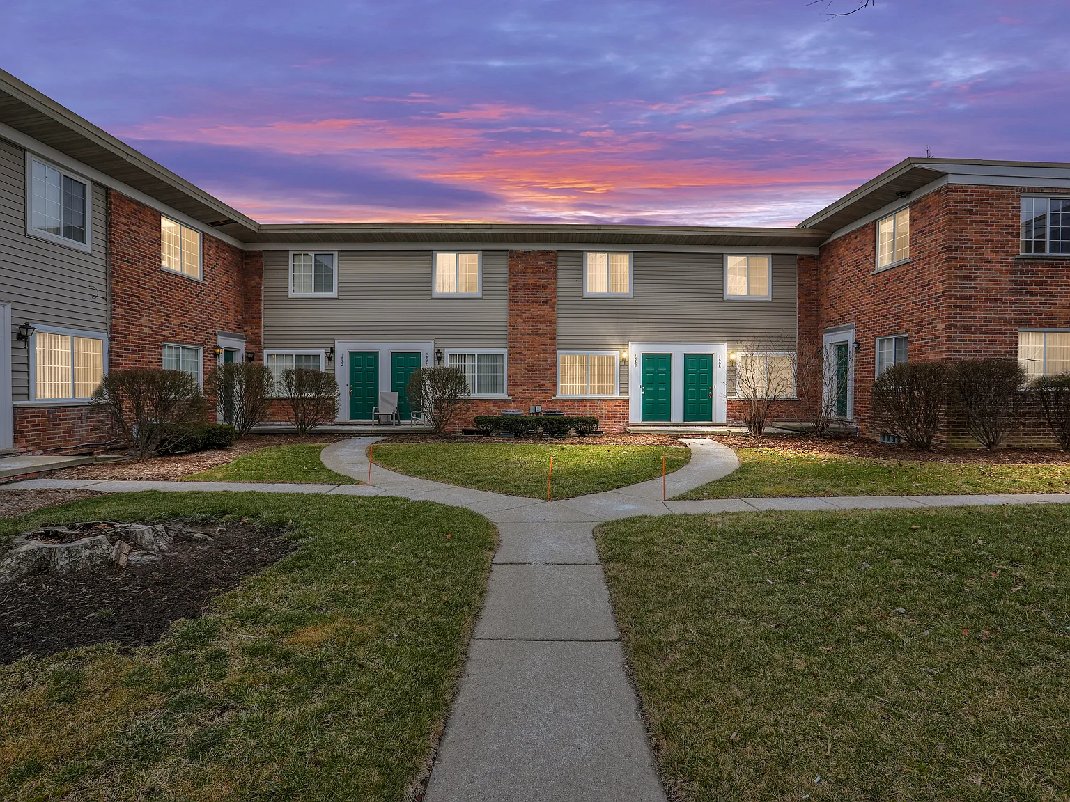 Maple Road Townes — Photo 1