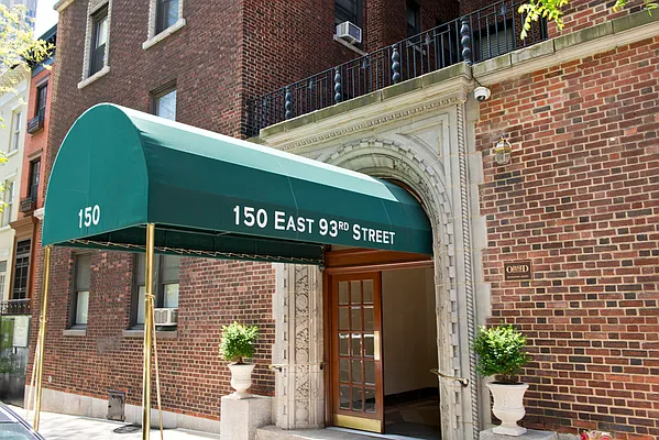 Sold by Compass | media 7