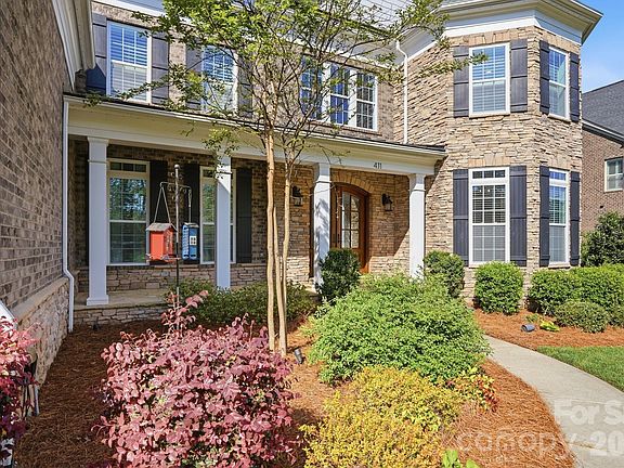 4th image of 411 Turtleback Rdg