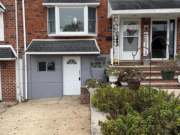 3rd image of 12715 Cabell Rd