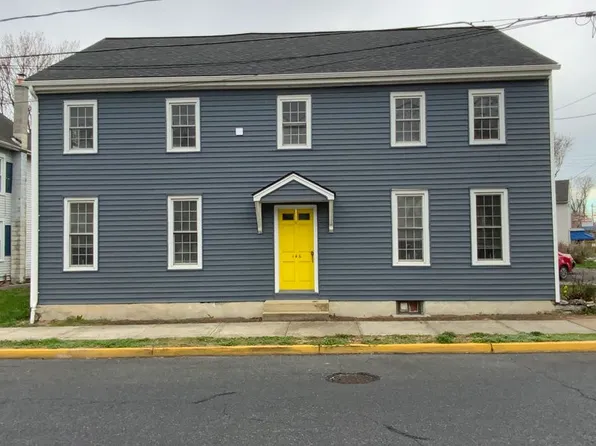 146 N Cedar St, Lititz, PA 17543