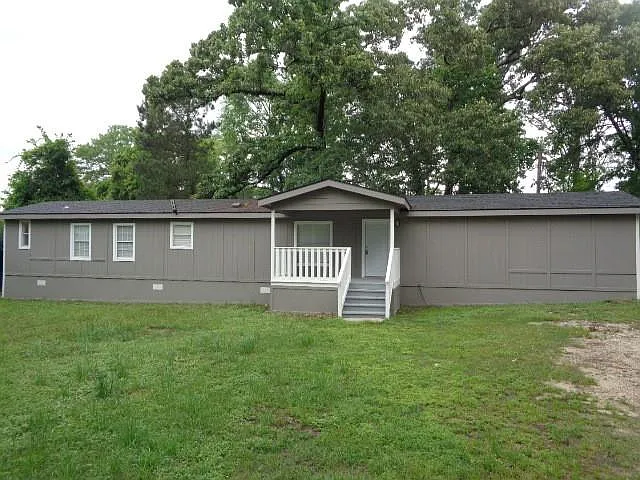3 bed, 1.5 bath, 1500 sqft, $1,450 — Photo 2