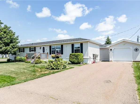 2 Corino St, Moncton, NB E1H 2V6