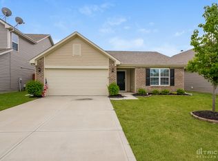 831 Fieldstone Dr, Franklin, IN 46131