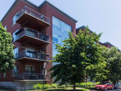 1825 N Winnebago Ave APT 302, Chicago, IL, 60647