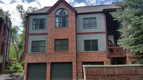 655 Gold Rivers Ct