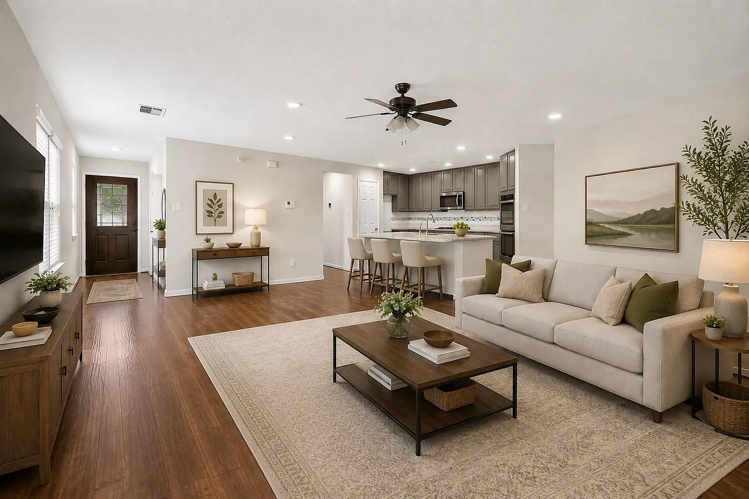 3 bed, 2.0 bath, 1645 sqft, $2,400 — Photo 1