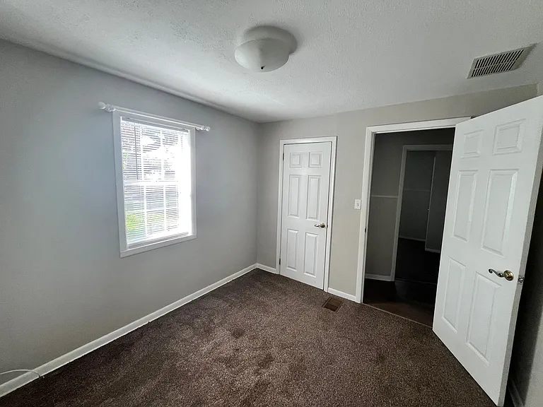 681 Milwaukee Ave — Photo 15