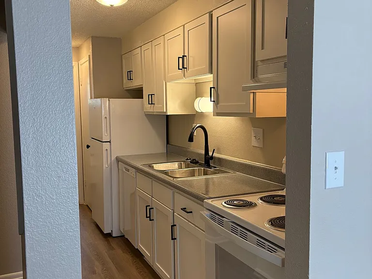 Garden Center Apt. 62, 64 & 70 — Photo 34