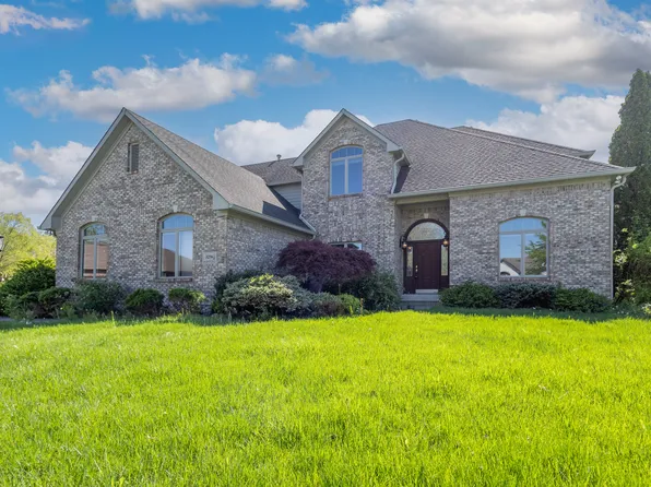 3256 Waterside Ct, Greenwood, IN 46143