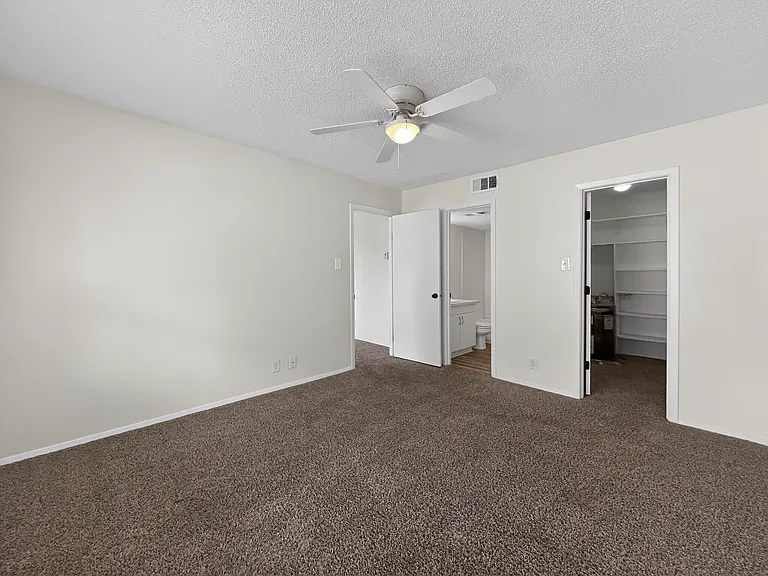 Quail Run Apartments — Photo 41