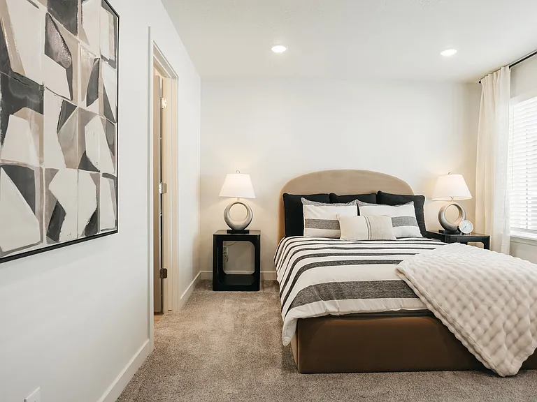 Enduro Townhomes — Photo 7