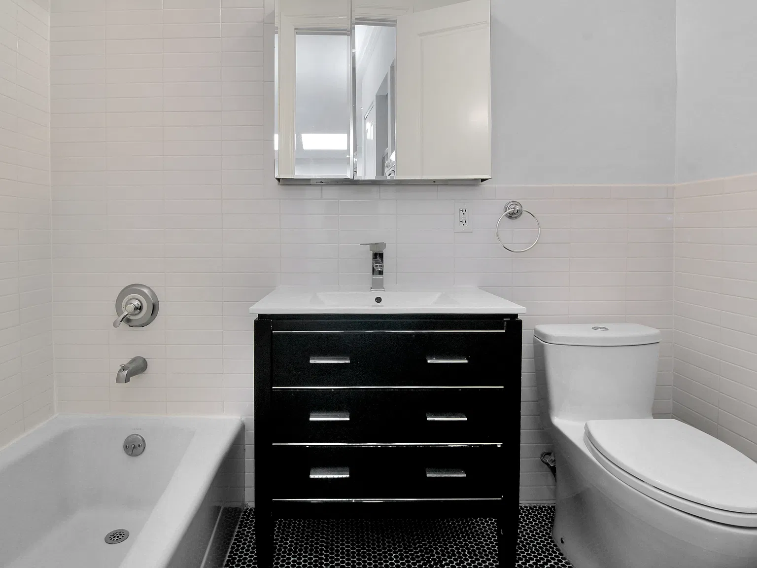 400 East 74th Street — Photo 3