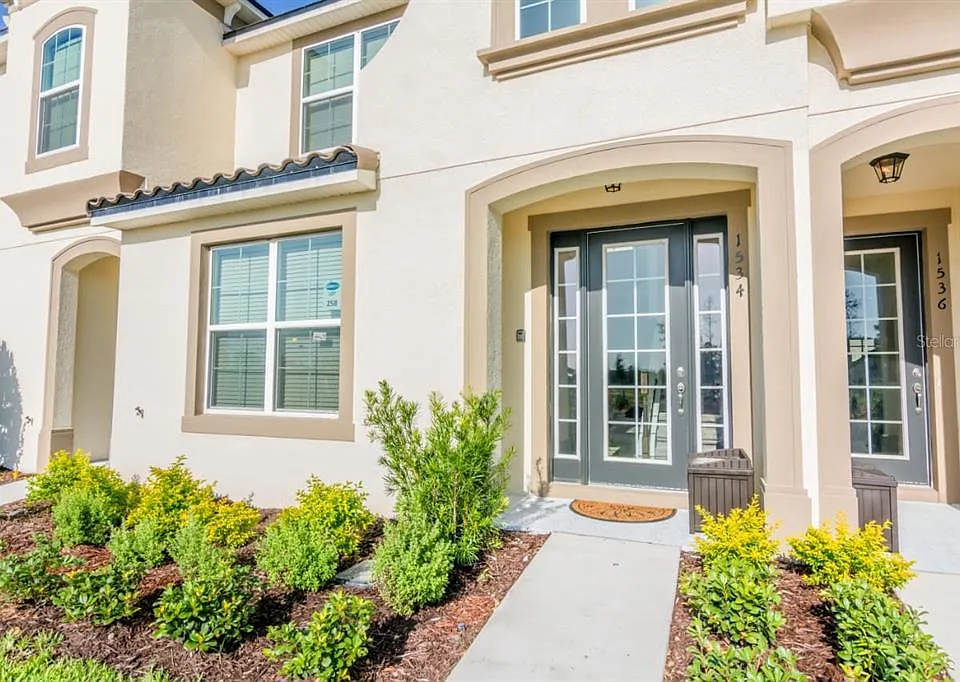 1534 Carey Palm Cir