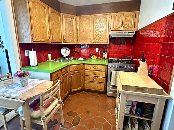 3rd image of 2528 48th St