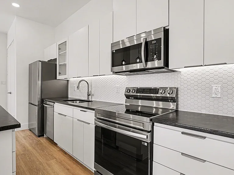 2217 N Fitzhugh Ave #206 — Photo 13