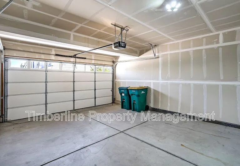811 Marine Corps Dr — Photo 44