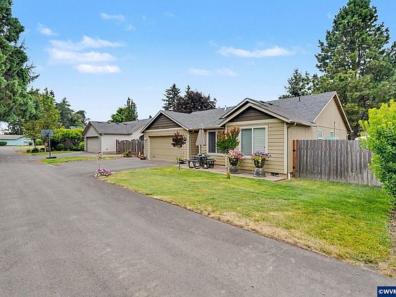 3rd image of 1555 Crimson Cap Ln N