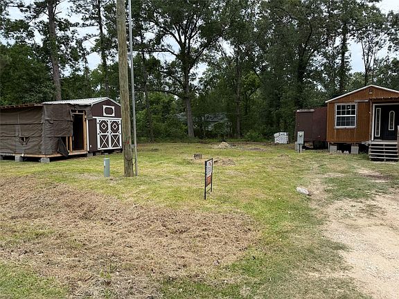 2nd image of 207 Robbie Rd