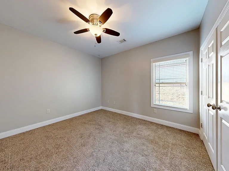 176 Garrett Dr — Photo 15