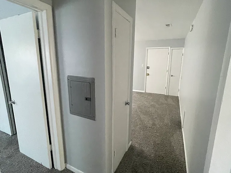 15032 Dorchester Ave #1W — Photo 14