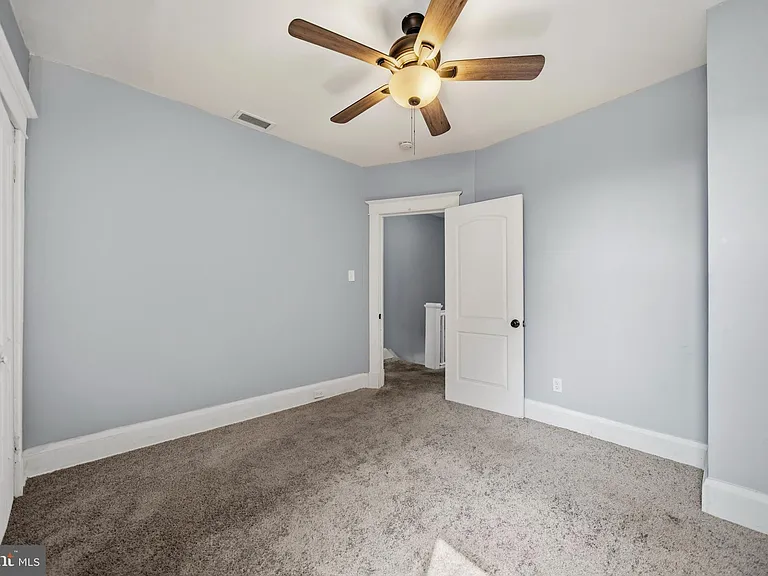 1516 N Luzerne Ave — Photo 18