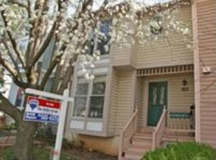 9627 Pierrpont St, Burke, VA 22015