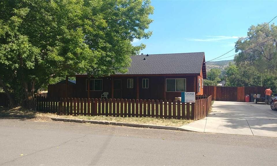 1st image of 502 Lewis Ave