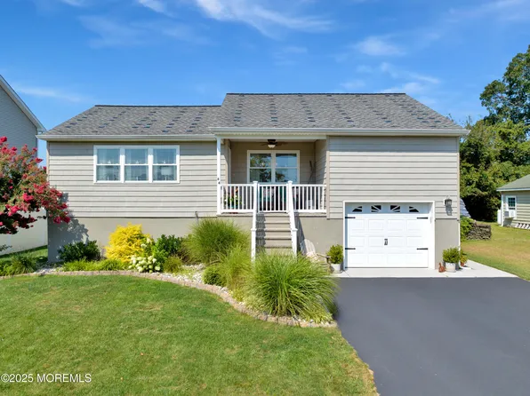 84 Holly Hill Drive, Toms River, NJ 08753