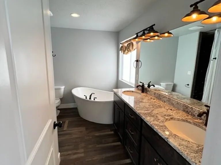 583 N 400 E — Photo 3