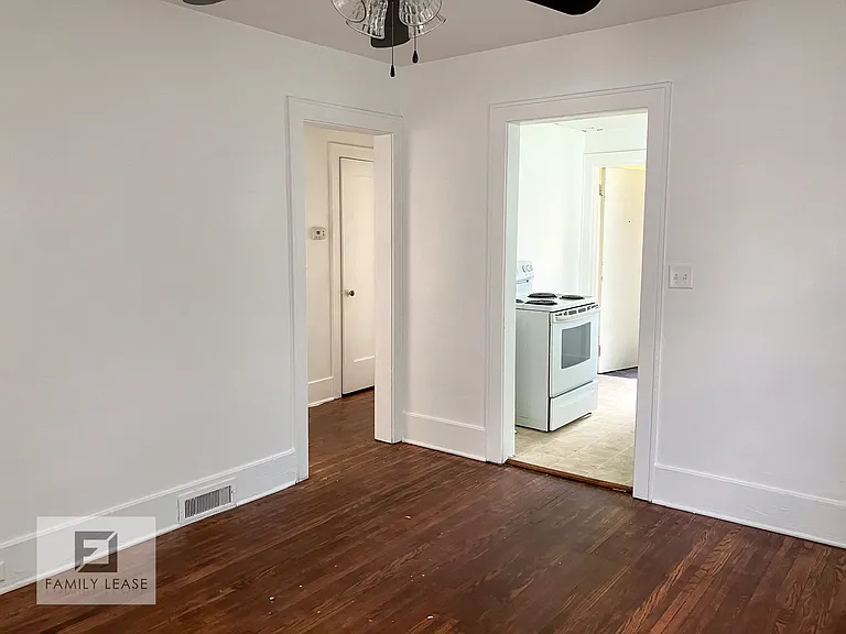1034 W Macon St #B — Photo 5