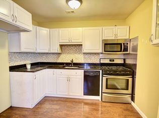 3308 S Keswick Cir FLOOR 1, Philadelphia, PA 19114