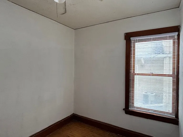 1074 5th St E — Photo 18