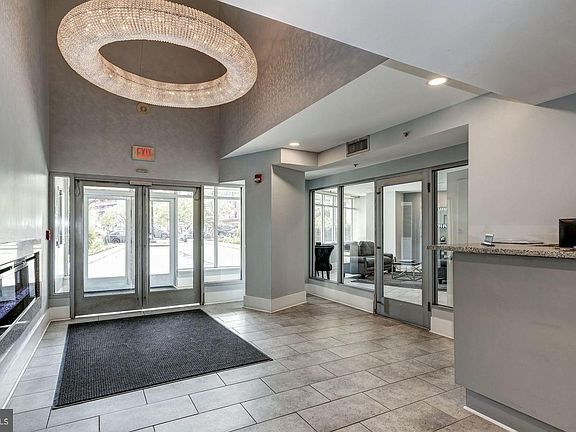 5th image of 555 Massachusetts Ave NW APT 1417