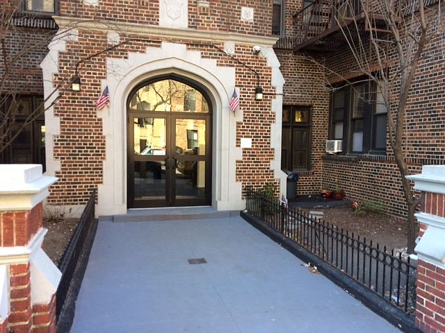 1st image of 4322 45th St APT 6D