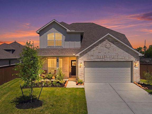 2nd image of 2535 Solano Ln