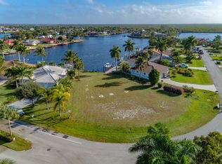 113 Newport Cay, Naples, FL 34114