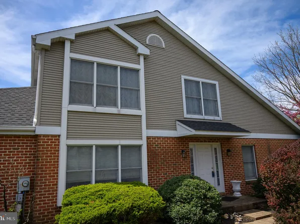141 Stone Hedge Ct #L-0039, Lebanon, PA 17042