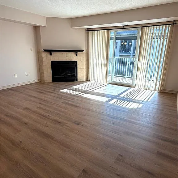 1995 Normandy St #301 — Photo 3