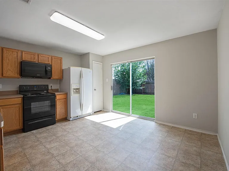 7939 Yaupon View Dr — Photo 8