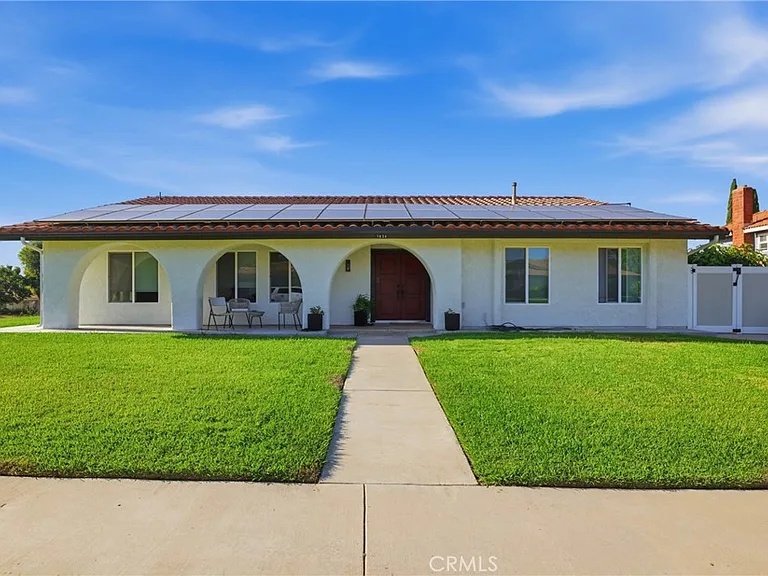 1624 Cordova Ave — Photo 1