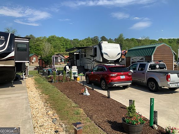 3rd image of 17 Mountain View Rd